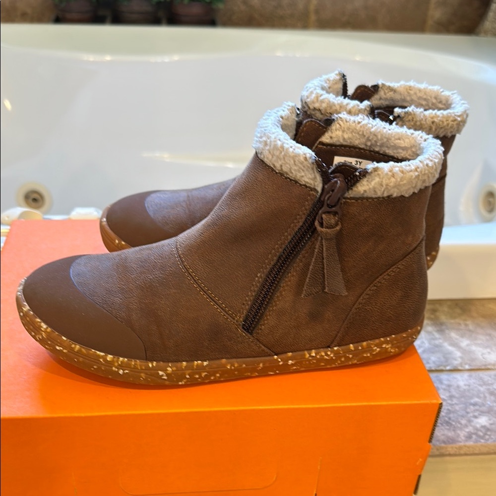 Livie & Luca Brown Kids Boots